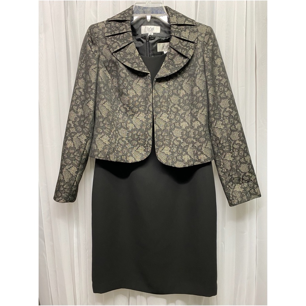 Like New! Le Suit 2-Piece, size 2P